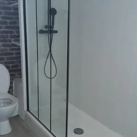 Maison Conviviale ゲストハウス 3*
