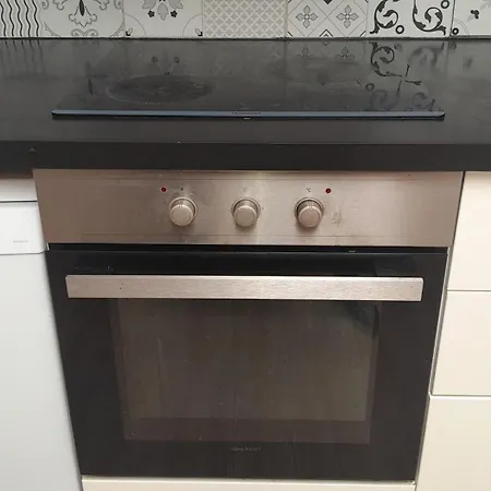Maison Conviviale ゲストハウス 3*